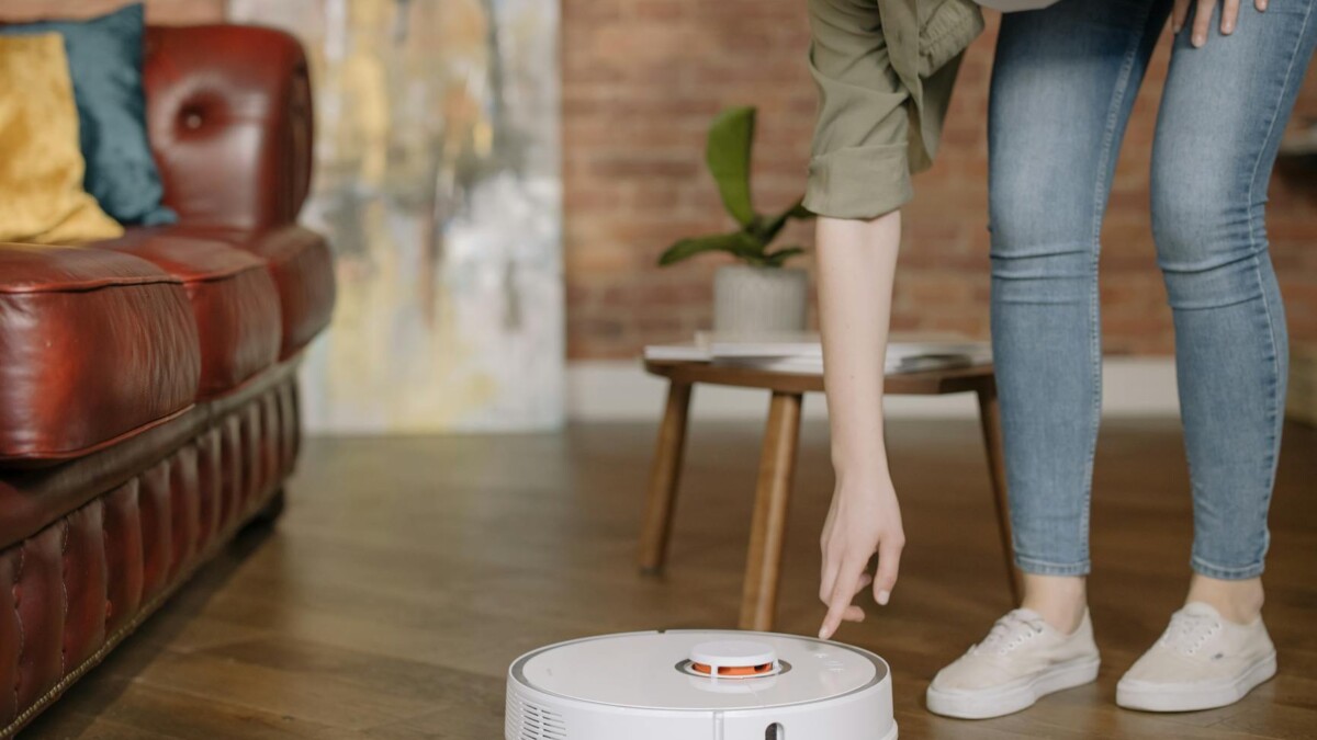 Focus9X featured image: Best Robot Vacuum of 2026: Shark vs Eufy Reviewed