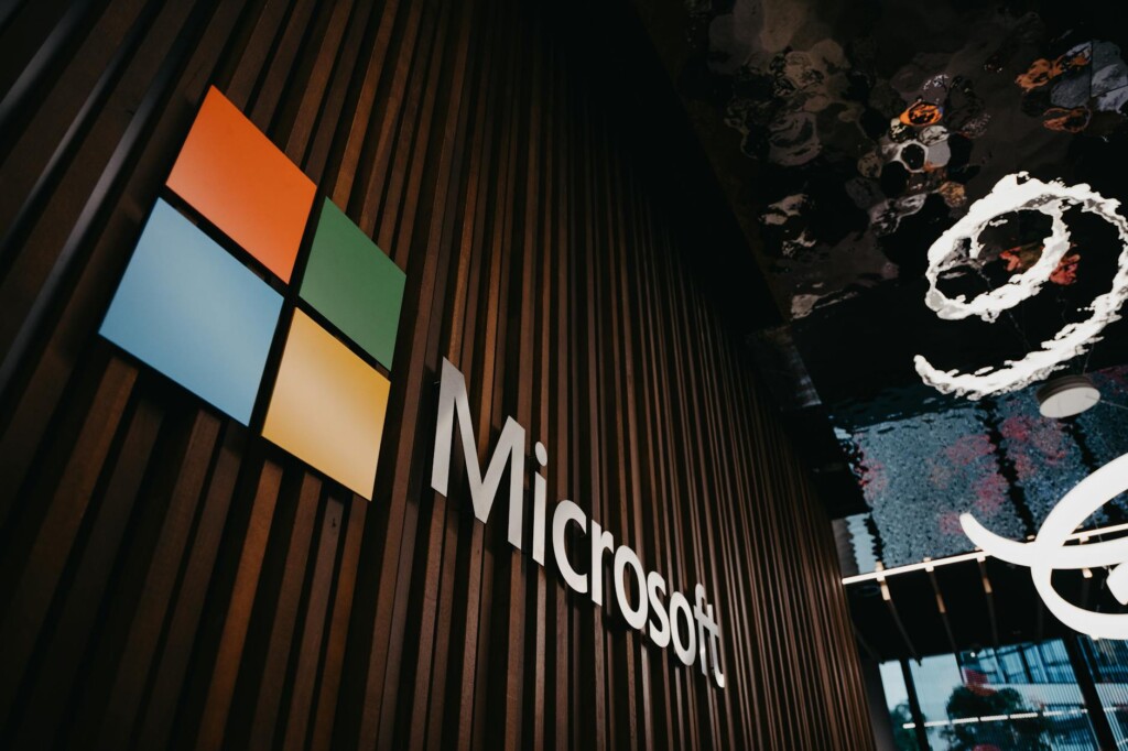 Focus9X featured image: Microsoft to Retire Outlook Lite App Next Month: What You Need to Know