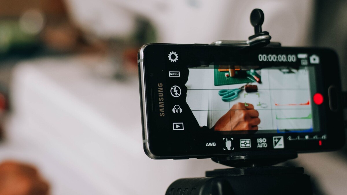Focus9X featured image: What Is a ‘Microdrama’ and Why It Matters in Streaming Today